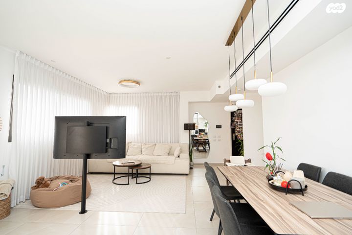 דירה, מתחם 1200, הוד השרון