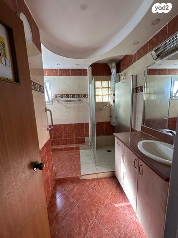 דירה, הגבורה 13, הקוממיות, קרית גת