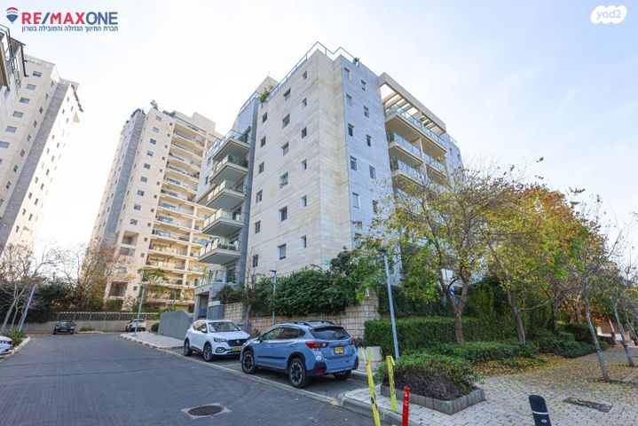 גג/ פנטהאוז, שלמה וחיה אנגל, כפר סבא הירוקה, כפר סבא