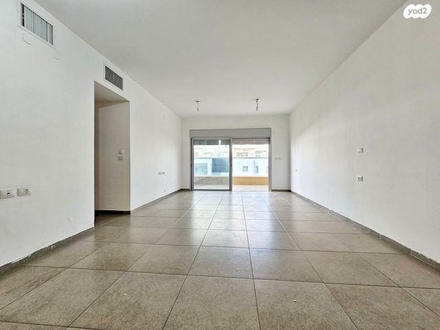 דירה, כפר סבא