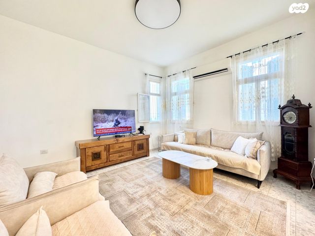 דירה, מענית, עג'מי, גבעת העליה, תל אביב יפו