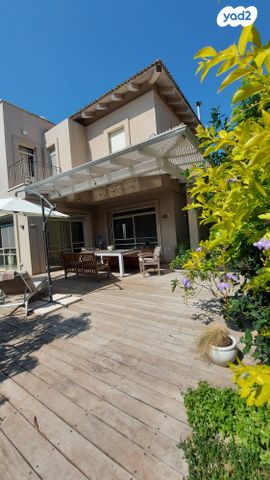 דו משפחתי, אבן יהודה