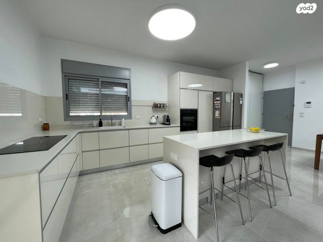 דירה, הראשונים, קרית חיים מזרחית, חיפה