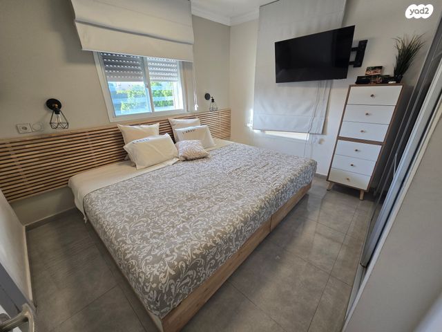 גג/ פנטהאוז, הר גדור, מעלה אדומים