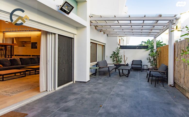 בית פרטי/ קוטג', מתחם 19 - 20 (מתחם הפרחים), הוד השרון