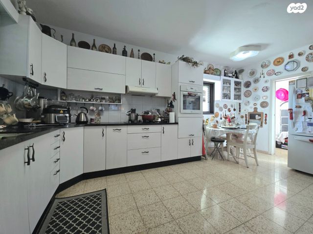 דירה, רעננה