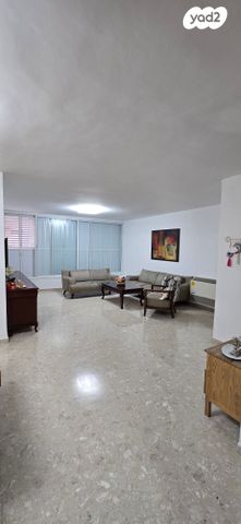 אורי צבי גרינברג 