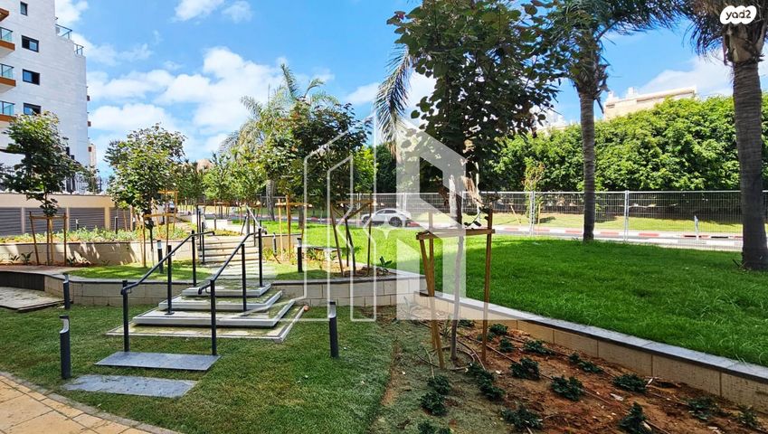 דירה, הרב הרצוג, נתניה