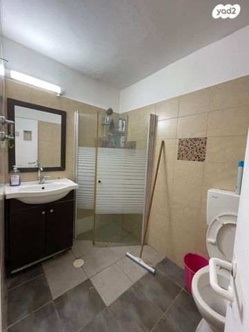 דירה, מעפילי אגוז, נווה חן, תל אביב יפו