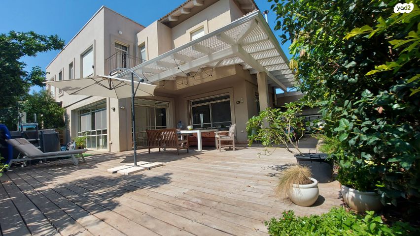 דו משפחתי, אבן יהודה