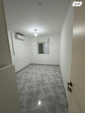 דירה, הגבורה 13, הקוממיות, קרית גת