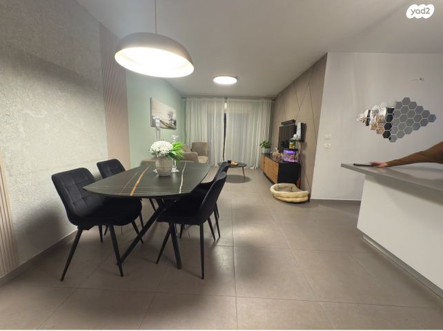 טייטלבאום 12