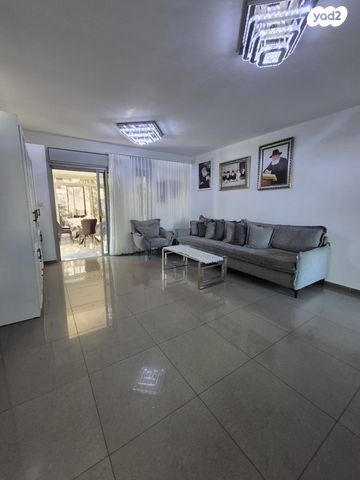 דירת גן, כנפי נשרים 9, אשקלון