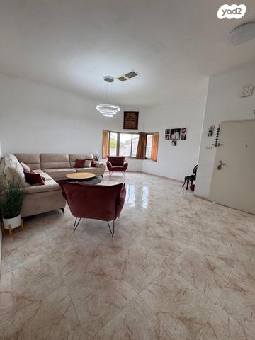 בית פרטי/ קוטג', עידו הנביא, אופקים