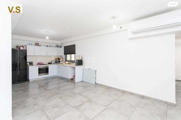 דירה, הגל, החותרים, טירת כרמל