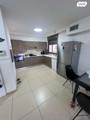 דירה, אלוף עוזי נרקיס 5, מרכז, כפר סבא