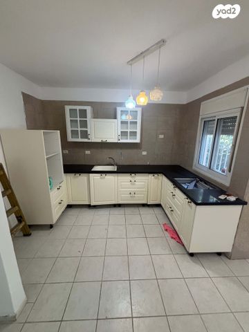 דירה, ניצן, מורד ההר, שלומי