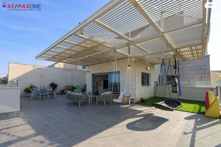 גג/ פנטהאוז, שלמה וחיה אנגל, כפר סבא הירוקה, כפר סבא