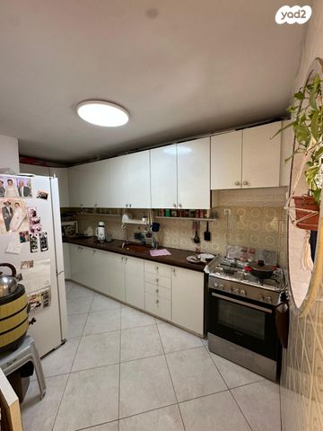 דירה, שדרת הבשן 10, גליקסון, קרית גת