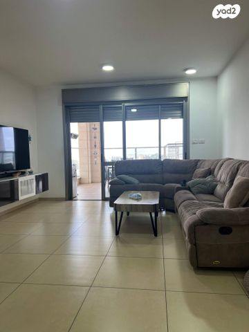 דירה, אלוף עוזי נרקיס 5, מרכז, כפר סבא