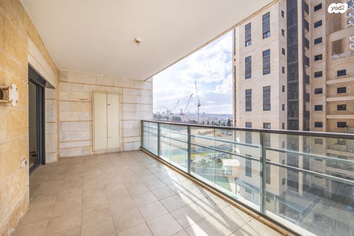 דירה, השופט חיים כהן, ירושלים