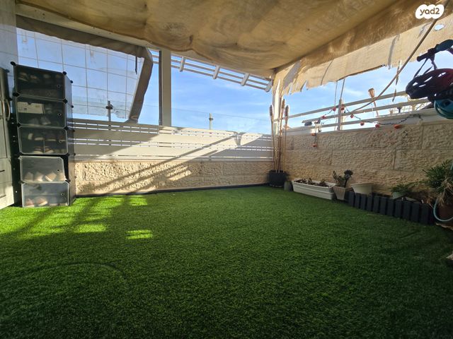 גג/ פנטהאוז, הר גדור, מעלה אדומים