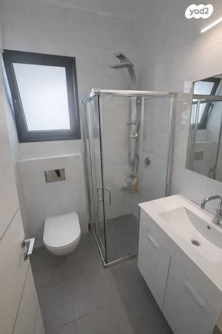 דירה, הברוש, נווה גנים, קרית מוצקין