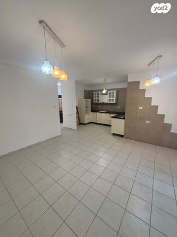 דירה, ניצן, מורד ההר, שלומי