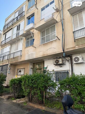 דירה, הפורצים 39, חולון