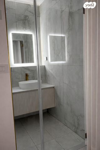 דירה, יצחק שמיר, גבעת הרקפות, קרית ביאליק