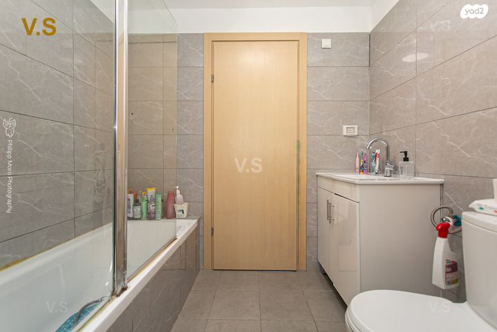 דירה, הגל, החותרים, טירת כרמל