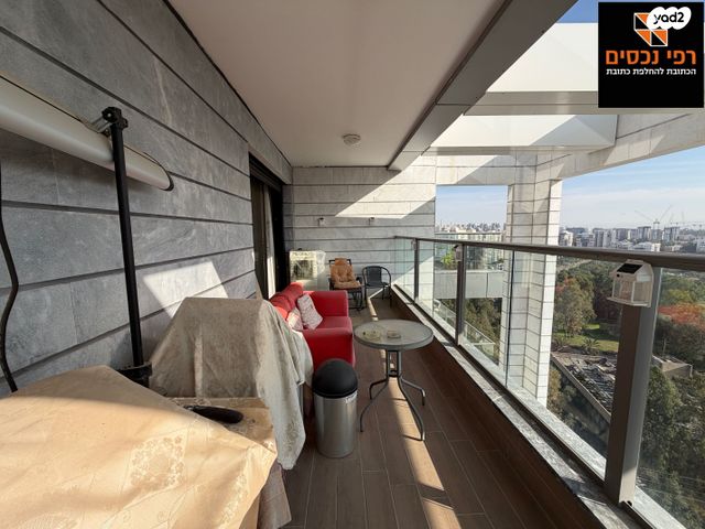 דירה, רועי קליין, קרית קריניצי, רמת גן