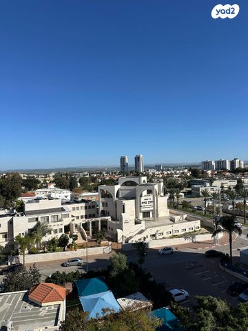 דירה, הגבורה 13, הקוממיות, קרית גת