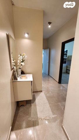 דירה, שומרי אמונים 8, ירושלים