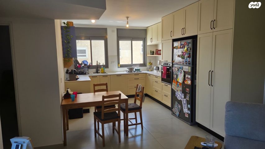 דירה, רעננה