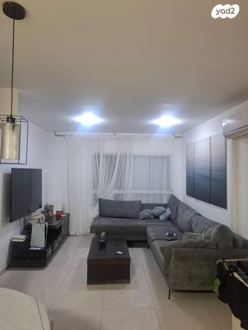 אהרון בוגנים 