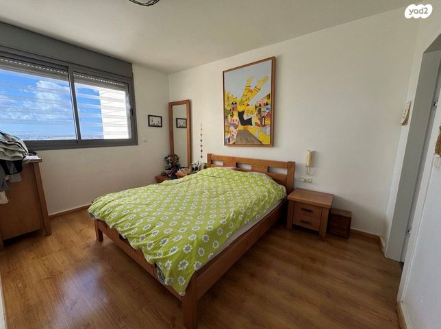 גג/ פנטהאוז, אחוזת הנשיא, רחובות