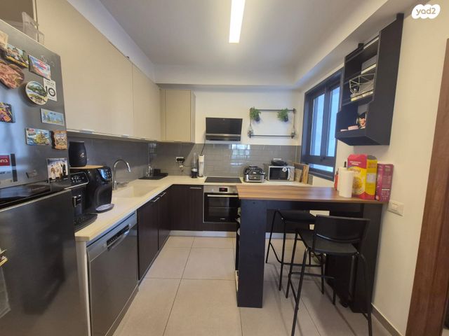 דירה, יצחק נבון, נאות אריאל שרון, קרית אונו