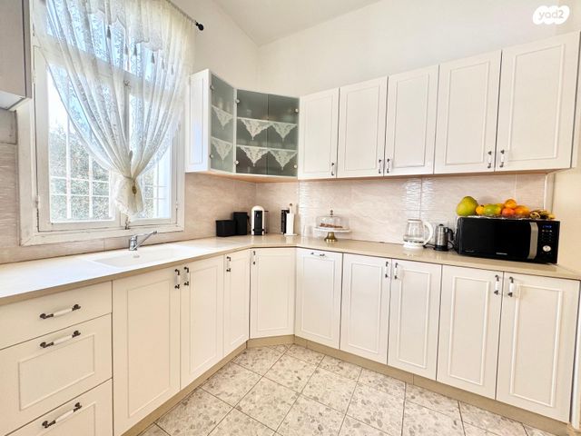 דירה, מענית, עג'מי, גבעת העליה, תל אביב יפו