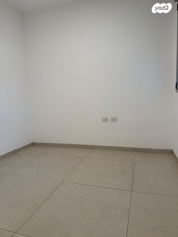 דירה, ש"י עגנון, שיכון רסקו, קרית אונו