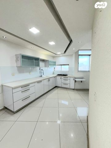 גג/ פנטהאוז, צפון מערב מרכז העיר, נתניה