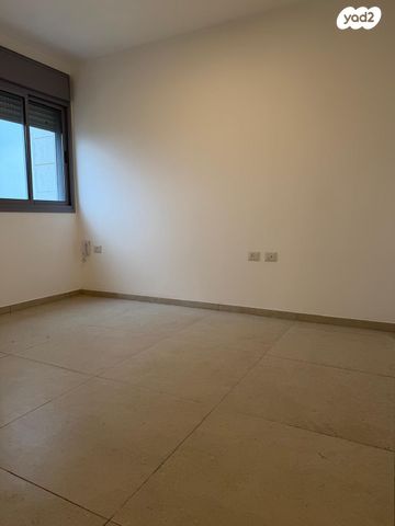 דירה, ש"י עגנון, שיכון רסקו, קרית אונו