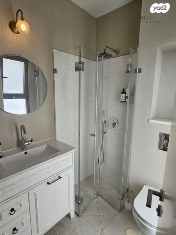 דירת גן, גבעת אלונים, כפר יונה