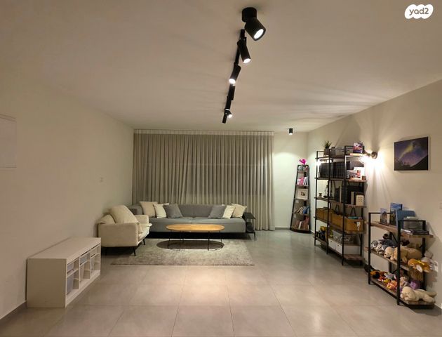 שדרות ירושלים 99