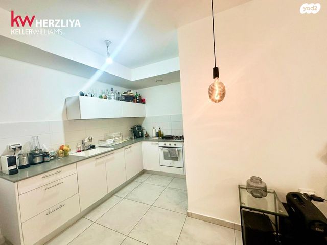 דירה, החליל, גליל ים (מתחם הכוכבים), הרצליה