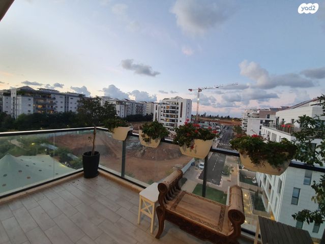 דירה, נווה זמר, רעננה