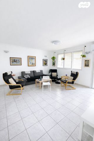 דירה, כפר סבא