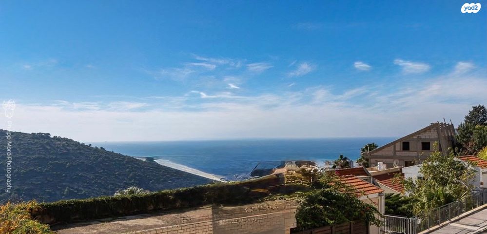 דו משפחתי, אסתר רבין, הוד הכרמל, דניה, חיפה