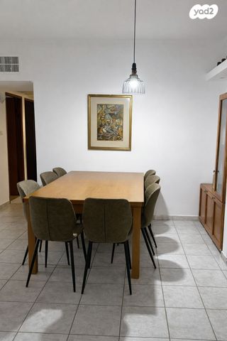 דירה, כפר סבא