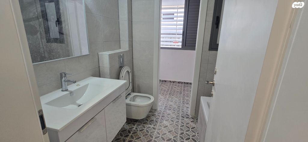 דירה, אליהו גולומב, פתח תקווה